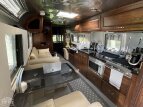Thumbnail Photo 10 for 2018 Airstream Classic